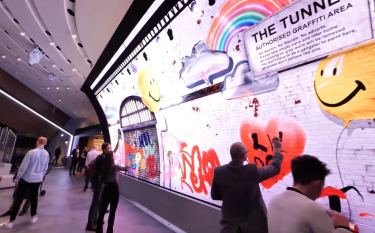 LED Graffiti Wall